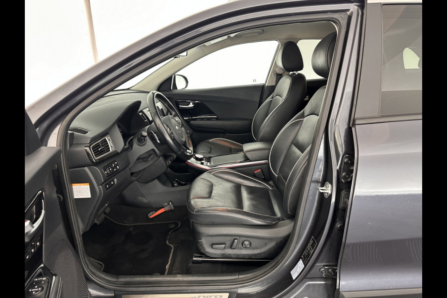 Kia e-Niro ExecutiveLine 64 kWh Aut. *FULL-LEATHER | JBL-AUDIO | FULL-LED | NAVI-FULLMAP | DAB | ADAPT.CRUISE | CAMERA | MEMORY-PACK | LANE-ASSIST | KEYLESS | DIGI-COCKPIT | SHIFT-PADDLES | COMFORT-SEATS | 17"ALU*