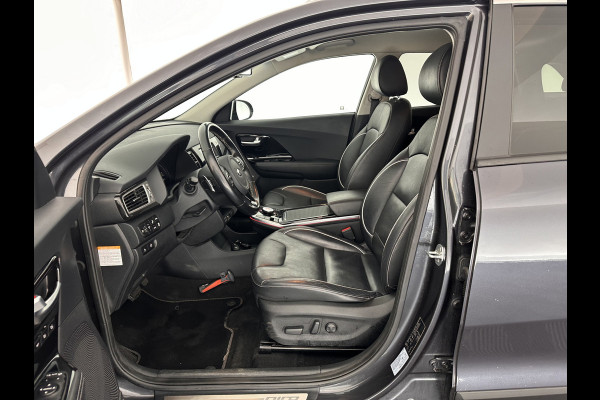 Kia e-Niro ExecutiveLine 64 kWh Aut. *FULL-LEATHER | JBL-AUDIO | FULL-LED | NAVI-FULLMAP | DAB | ADAPT.CRUISE | CAMERA | MEMORY-PACK | LANE-ASSIST | KEYLESS | DIGI-COCKPIT | SHIFT-PADDLES | COMFORT-SEATS | 17"ALU*