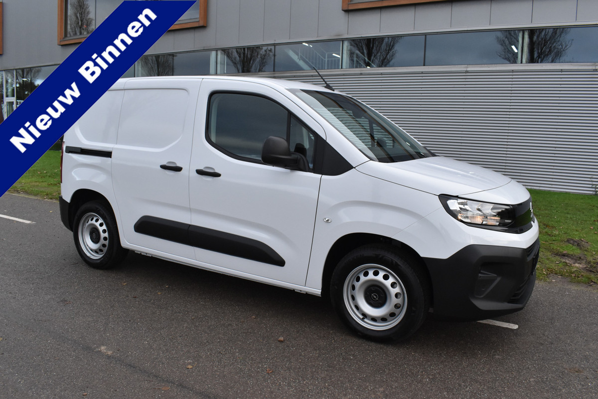 Opel Combo 1.5 BlueHDi 130 S&S L1 Automaat diesel Navigatie applecarplay Nieuw/ registratie 2024/ GEEN BPM