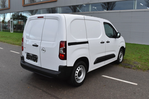 Opel Combo 1.5 BlueHDi 130 S&S L1 Automaat diesel Navigatie applecarplay Nieuw/ registratie 2024/ GEEN BPM