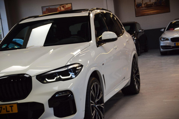 BMW X5 XDrive40i High Executive |M-Pakket|Dealer onderhouden|22 inch|Panoramadak|