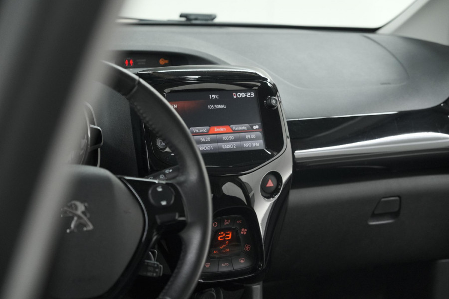 Peugeot 108 1.0 e-VTi Allure TOP! | Elektrisch Vouwdak | Stoelverwarming | Apple Carplay | Climate Control