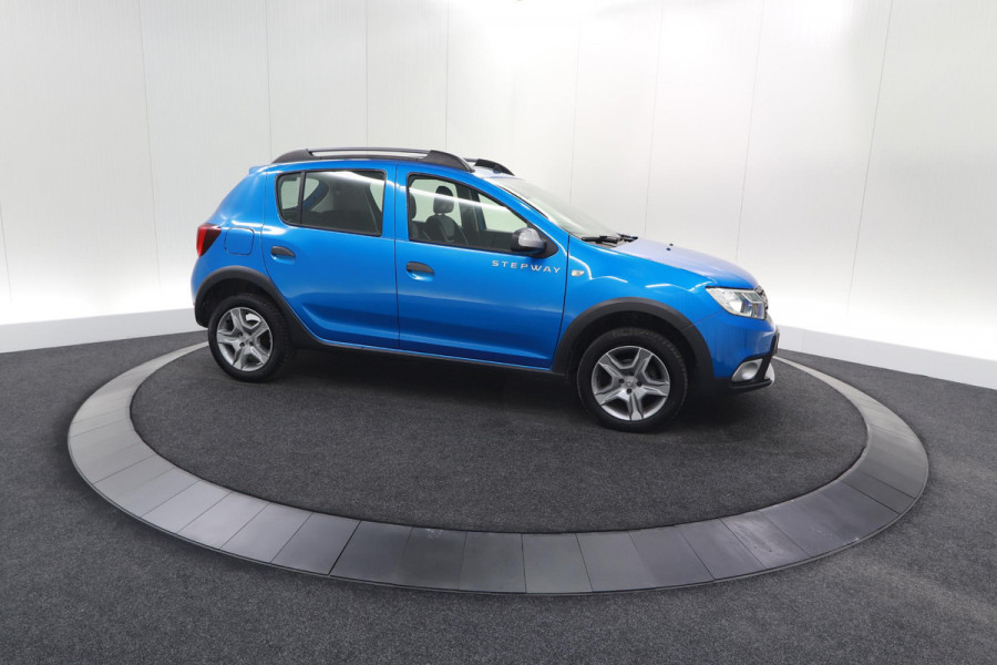 Dacia Sandero 0.9 TCe Bi-Fuel SL Stepway | Schuif-/Kanteldak | Navigatie | Parkeersensoren