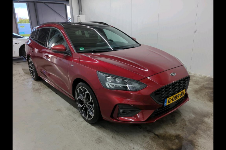 Ford FOCUS Wagon 1.5 EcoBoost ST Line Business | 182pk! | VOL! | Panoramadak | Adaptive cruise control | Bang&Olufsen | Koplampen adaptief | 18 inch | Privacy glass | Keyless entry