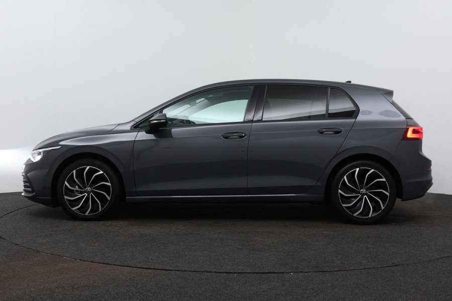 Volkswagen Golf 1.5 TSI Sport (NAVIGATIE, CAMERA, DIGITALE COCKPIT, PARKEERSENSOREN, 1e EIGENAAR, GOED ONDERHOUDEN)