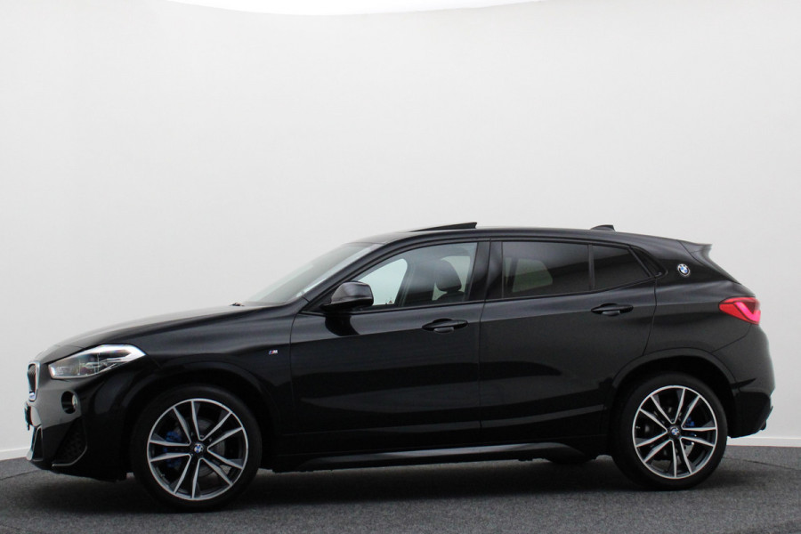 BMW X2 sDrive18i Executive Automaat M Sportpakket, LED, Panoramadak, Camera, Cruise, Navigatie, PDC, 19''