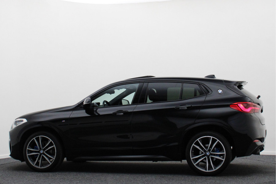 BMW X2 sDrive18i Executive Automaat M Sportpakket, LED, Panoramadak, Camera, Cruise, Navigatie, PDC, 19''