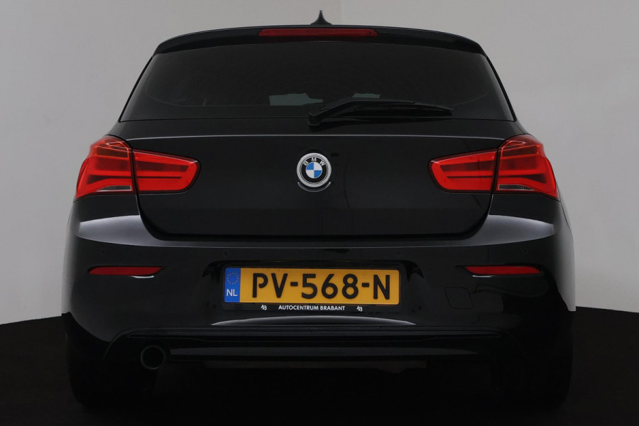 BMW 1-serie 118i Corporate Lease Executive Automaat (NAVIGATIE, PARKEERSENSOREN, CRUISE, CLIMATE, NL-AUTO, GOED ONDERHOUDEN)