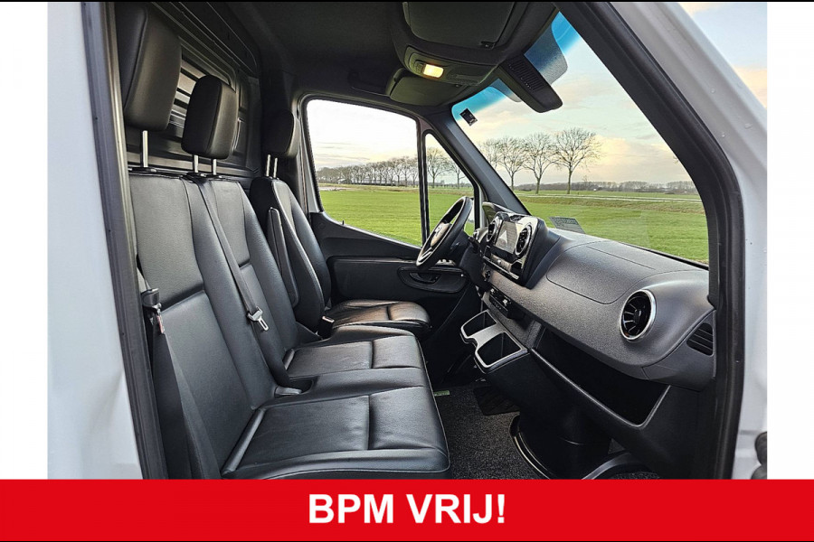 Mercedes-Benz Sprinter 316 2.2 CDI L2H2 EURO VI-D Mbux10 + Navi Trekhaak Imperiaal-Trap Camera 163Pk Euro6 3-Zits/ Leer!