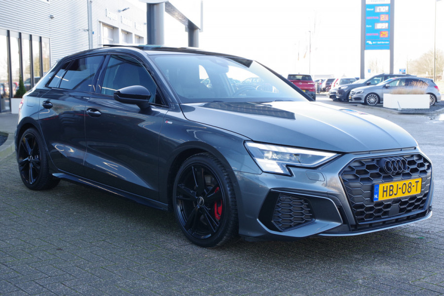 Audi A3 Sportback 45 TFSI e 245 PK Competition S-Line Edition, Panoramadak, Matrix-LED, B&O Sound, Keyless, Head-Up