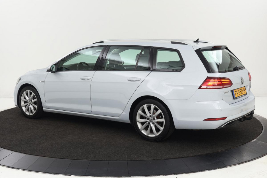 Volkswagen Golf 1.5 TSI Comfortline Business | Stoelverwarming | Trekhaak | Carplay | Massage | Adaptive cruise | Navigatie | Alcantara | Climate control | PDC | Bluetooth