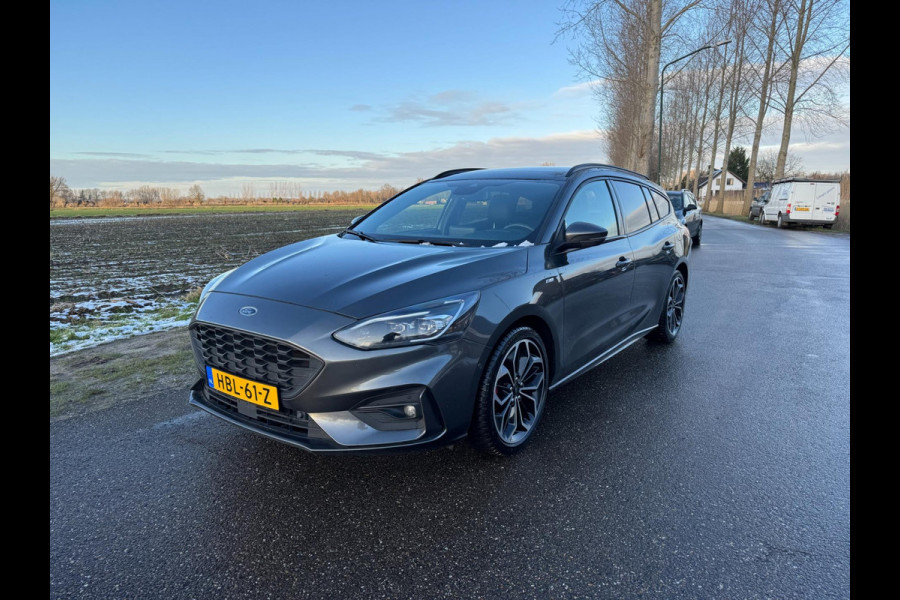 Ford FOCUS Wagon 1.0 EcoBoost ST Line Business PANORAMADAK 18"LM VELGEN PARKEERHULP CAR-PLAY E.C.C.