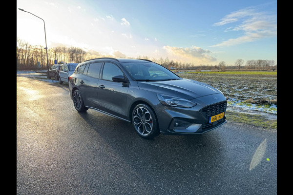 Ford FOCUS Wagon 1.0 EcoBoost ST Line Business PANORAMADAK 18"LM VELGEN PARKEERHULP CAR-PLAY E.C.C.