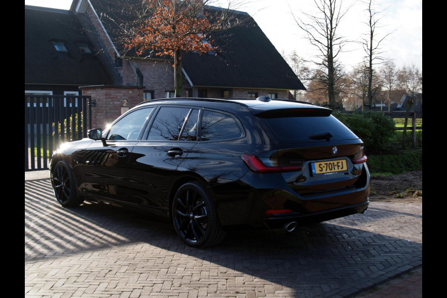 BMW 3 Serie Touring 318i | Nieuw Model | Apple Carplay | Widescreen | Cruise Control | DAB | NL-Auto |