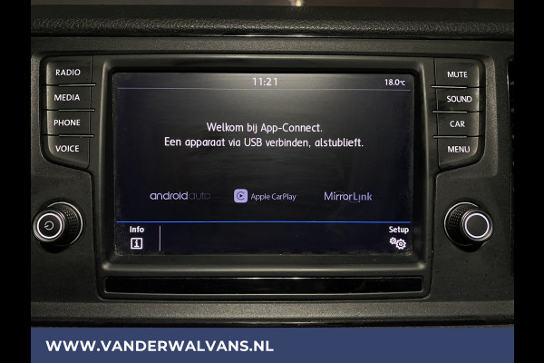 Volkswagen Crafter 2.0 TDI 140pk **BPM VRIJ voor de Ondernemer** L4H3 Euro6 Airco | Camera | Apple Carplay Bijrijdersbank, Bluetooth telefoonvoorbereiding, 3000kg Trekvermogen