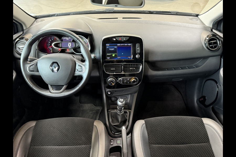 Renault Clio 1.2 TCe 120pk | Intens | R-Link Navi | 17 inch | Camera | PDC V+A | Stoelverwarming | 100% dealer onderhouden!