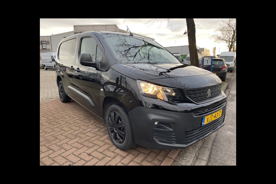 Peugeot Partner 1.5 Blue HDI Premium L2 3 Zits Airco,Navigatie,Cruisecontrol,Lang Uitvoering