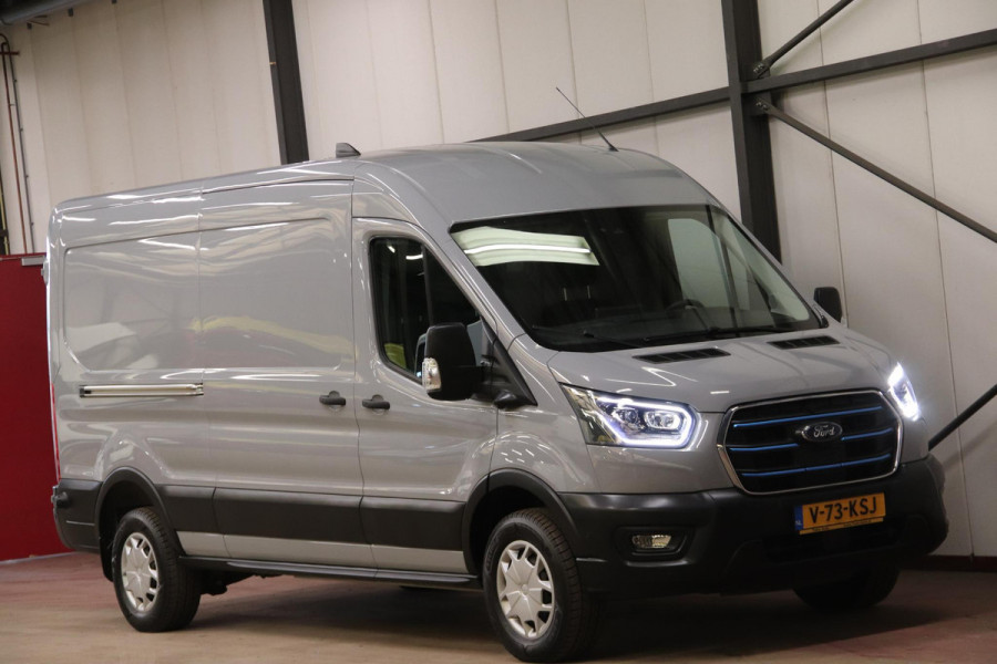 Ford E-Transit L3H2 Trend 68 kWh ELEKTRISCH NAVIGATIESYSTEEM Ford Transit L3H2 Trend 68 kWh ELEKTRISCH NAVIGATIESYSTEEM