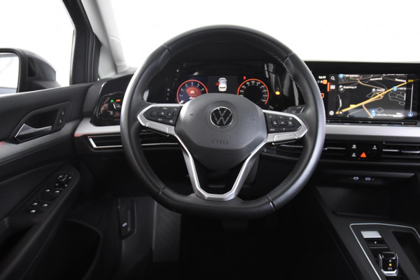 Volkswagen Golf 1.5e TSI DSG Highline *Navigatie*Stoelverwarming*Carplay*