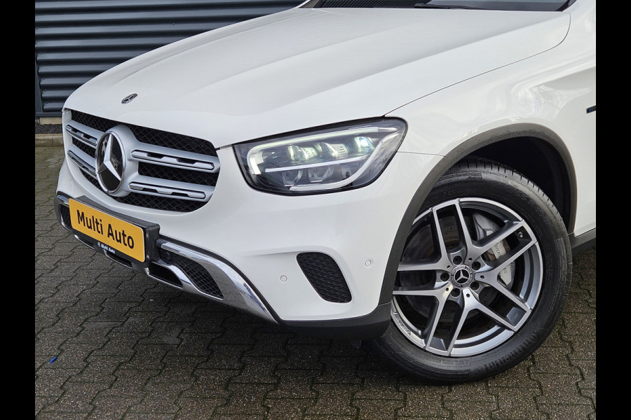 Mercedes-Benz GLC 300e 4MATIC AMG Plug In Hybrid Dealer O.H PHEV | Apple Carplay | Camera | Alcantara Sportstoelen Verwarmd | 19"L.M | Navi | DAB |