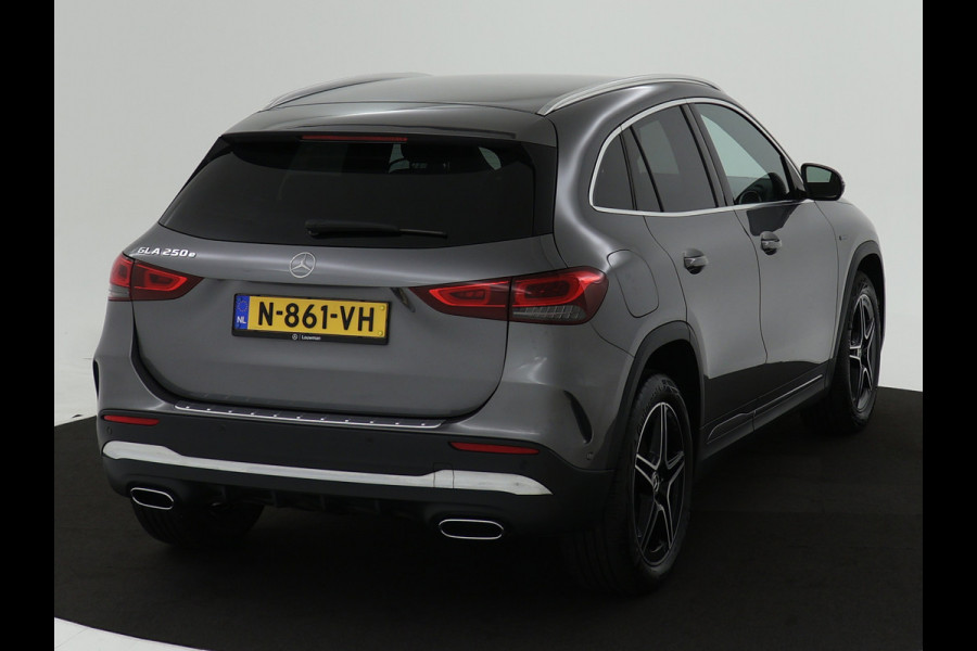 Mercedes-Benz GLA 250 e Business Solution AMG Limited | Lichtmetalen velgen | MBUX wide screen | Parking support | Navigatie | Inclusief 24 maanden MB Certified garantie voor Europa.