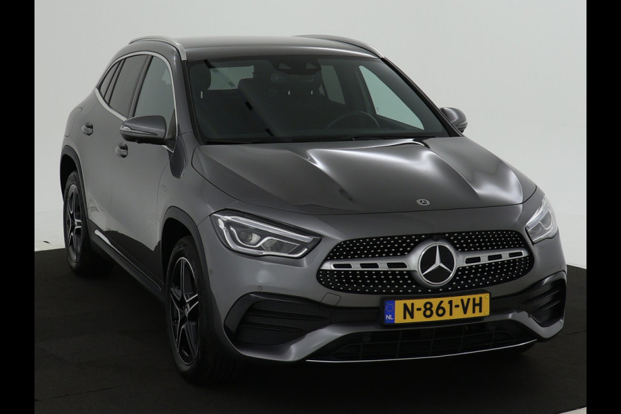 Mercedes-Benz GLA 250 e Business Solution AMG Limited | Lichtmetalen velgen | MBUX wide screen | Parking support | Navigatie | Inclusief 24 maanden MB Certified garantie voor Europa.