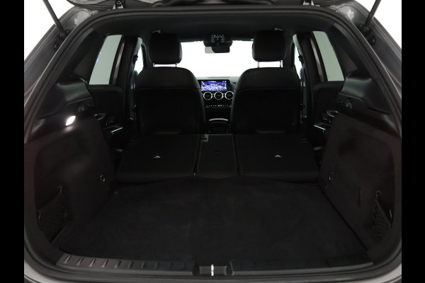 Mercedes-Benz GLA 250 e Business Solution AMG Limited | Lichtmetalen velgen | MBUX wide screen | Parking support | Navigatie | Inclusief 24 maanden MB Certified garantie voor Europa.