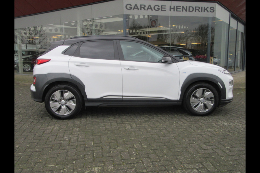 Hyundai Kona EV 64 kWh Two Tone zwart dak, Camera, stoel stuurverwarming (occasion)