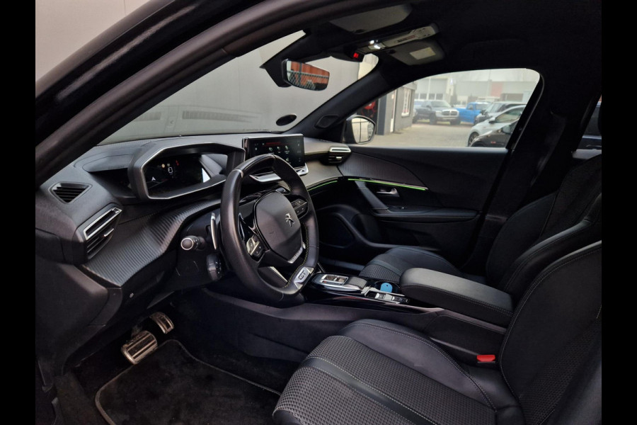 Peugeot 2008 1.5 BlueHDi GT Line /3d cockpit /63dkm /1e eig