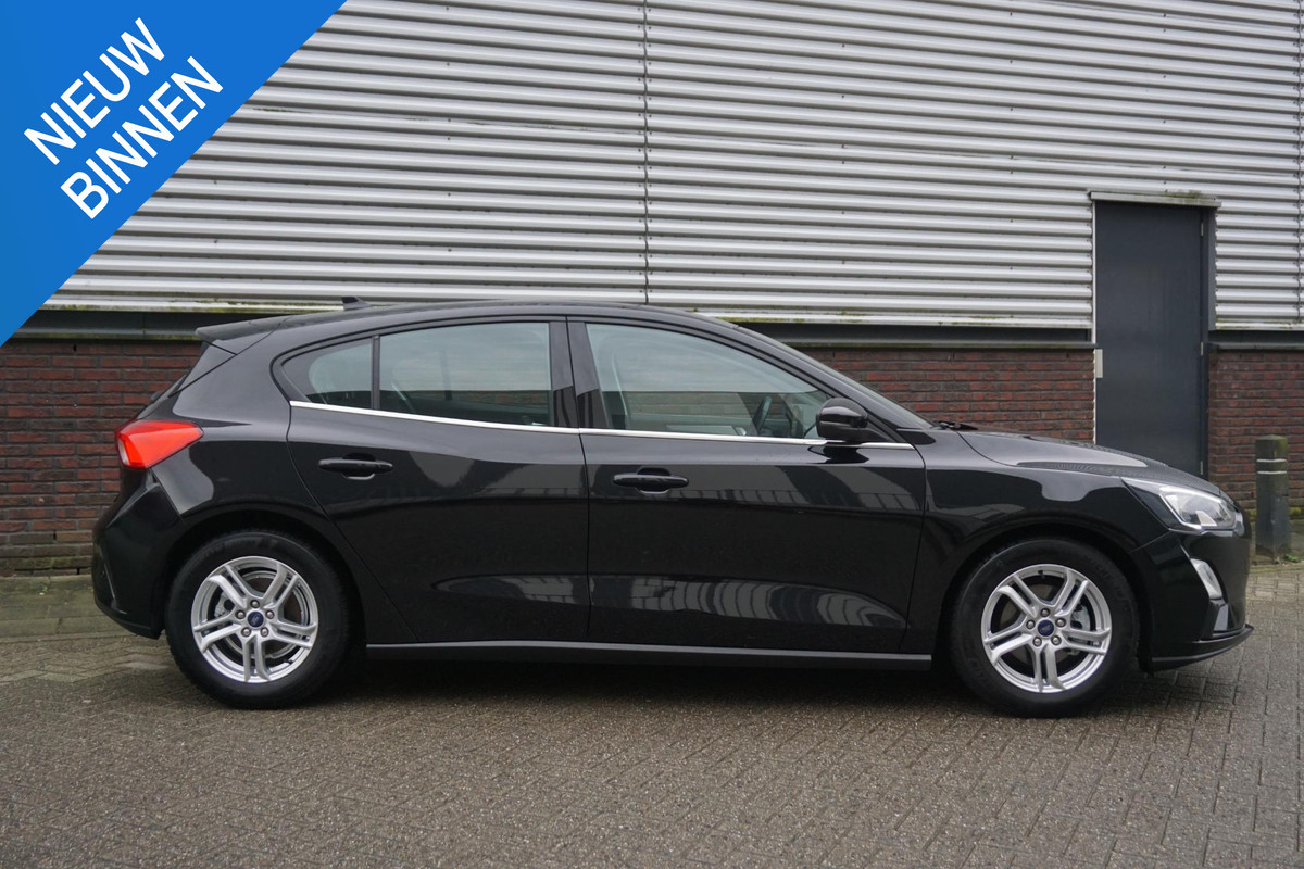 Ford Focus 1.0 EcoBoost Hybrid Trend Edition Business Camera/Apple CarPlay/Rijklaarprijs.