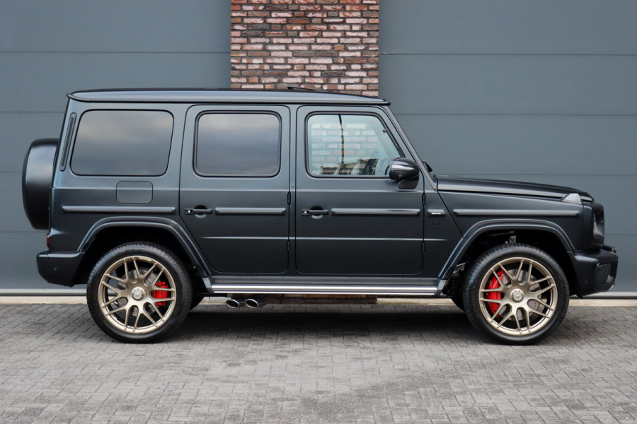 Mercedes-Benz G-Klasse AMG 63 Aut9 | Facelift | 'Manufaktur' | Performance-pakket | Distronic+ | AMG Drivers Package | Verwarmd Stuurwiel | Carbonpakket | Trekhaak | Keyless Go | Massage | Techniekpakket |