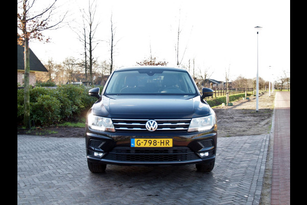 Volkswagen Tiguan Allspace 1.5 TSI Comfortline Business | Panormadak | Camera | Trekhaak | Cruise Control | Apple Carplay |