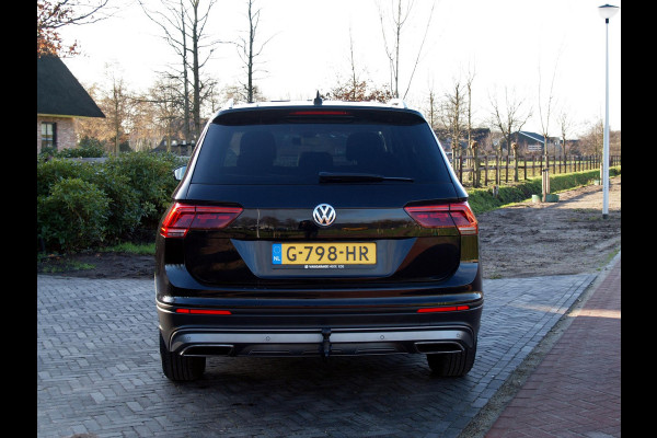 Volkswagen Tiguan Allspace 1.5 TSI Comfortline Business | Panormadak | Camera | Trekhaak | Cruise Control | Apple Carplay |