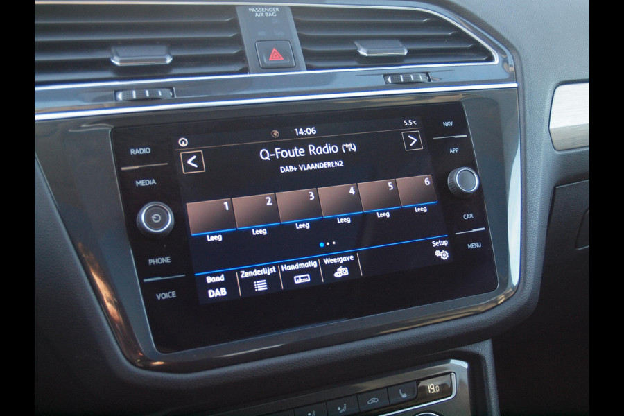 Volkswagen Tiguan Allspace 1.5 TSI Comfortline Business | Panormadak | Camera | Trekhaak | Cruise Control | Apple Carplay |