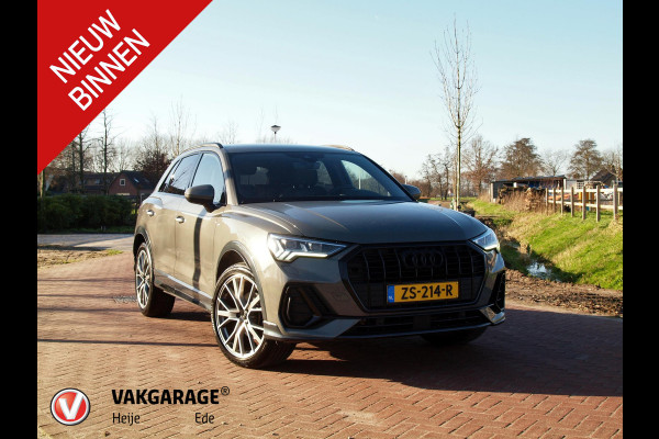 Audi Q3 35 TFSI S Line edition one | 2 X S-Line | Sfeerverlichting | Apple Carplay | Black Optic | NL-Auto |