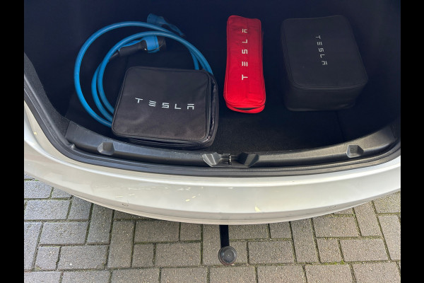 Tesla Model 3 Standard RWD Plus 60 kWh Trekhaak (1.000kg)