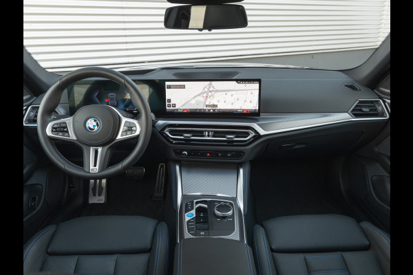 BMW i4 M50 M-Sport Pro - Dak - M-Sportzetels - Driving Ass Prof - Harman Kardon