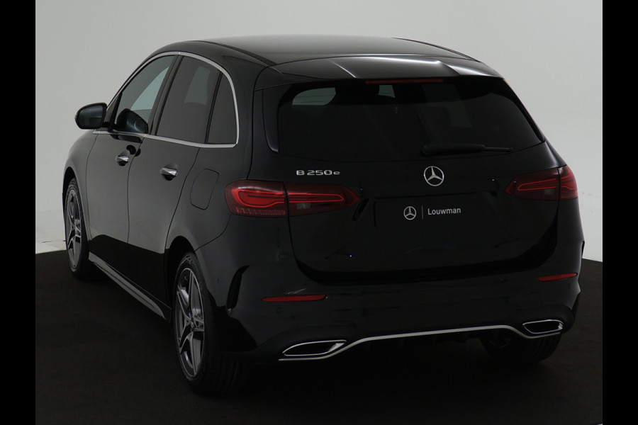 Mercedes-Benz B-Klasse 250 e Star Edition AMG Line | Dodehoekassistent | Keyless-Go comfortpakket | Parkeerpakket met achteruitrijcamera | USB-pakket plus | Sfeerverlichting | Verwarmde stoelen vooraan | EASY PACK achterklep |