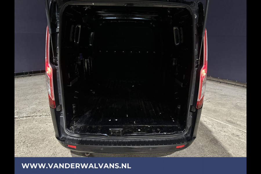 Ford Transit Custom 2.0 TDCI 130pk **BPM VRIJ voor de Ondernemer** L1H1 Euro6 Airco | Camera | Stoelverwarming | Navigatie LM velgen, LED, Apple Carplay, verwarmde voorruit, Cruisecontrol, Parkeersensoren, Bijrijdersbank, Achterklep