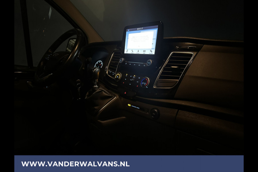 Ford Transit Custom 2.0 TDCI 130pk **BPM VRIJ voor de Ondernemer** L1H1 Euro6 Airco | Camera | Stoelverwarming | Navigatie LM velgen, LED, Apple Carplay, verwarmde voorruit, Cruisecontrol, Parkeersensoren, Bijrijdersbank, Achterklep