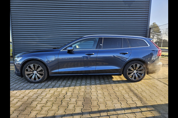 Volvo V60 T8 Twin Engine AWD Inscription Plug In Hybrid PHEV | Panodak | Trekhaak af Fabriek | adaptive Cruise | Lederen Sportstoelen Memory | Harman Kardon | Camera | Apple Carplay |