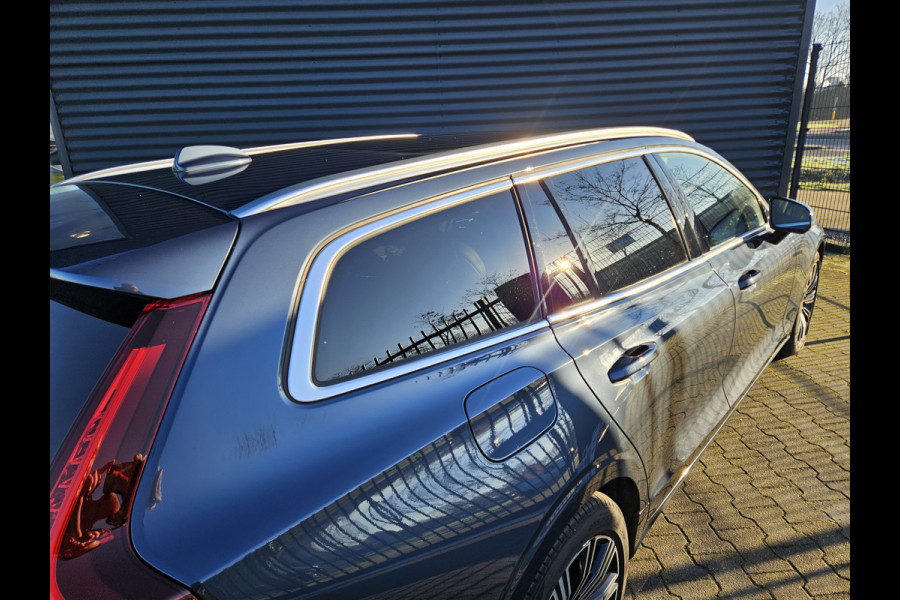 Volvo V60 T8 Twin Engine AWD Inscription Plug In Hybrid PHEV | Panodak | Trekhaak af Fabriek | adaptive Cruise | Lederen Sportstoelen Memory | Harman Kardon | Camera | Apple Carplay |