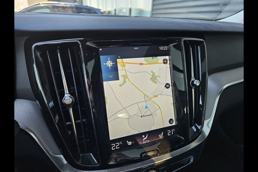 Volvo V60 T8 Twin Engine AWD Inscription Plug In Hybrid PHEV | Panodak | Trekhaak af Fabriek | adaptive Cruise | Lederen Sportstoelen Memory | Harman Kardon | Camera | Apple Carplay |