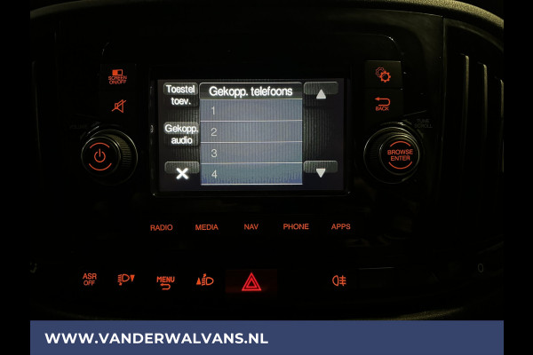 Fiat Dobló Cargo 1.6 MJ 105pk **BPM VRIJ voor de Ondernemer** L2H1 Euro6 Airco | 3-zits | Trekhaak Navigatie, Camera, Cruisecontrol, Imperiaal, Parkeersensoren, Bijrijdersbank