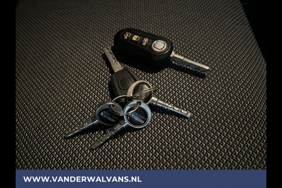 Fiat Dobló Cargo 1.6 MJ 105pk **BPM VRIJ voor de Ondernemer** L2H1 Euro6 Airco | 3-zits | Trekhaak Navigatie, Camera, Cruisecontrol, Imperiaal, Parkeersensoren, Bijrijdersbank