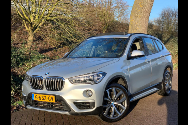 BMW X1 SDrive20i High Executive AUT|PANO|LEDER|NIEUWSTAAT|M|