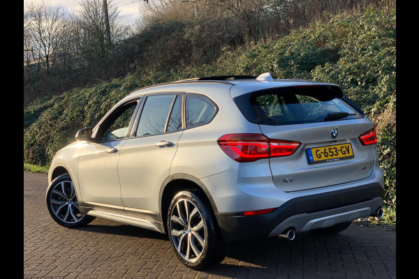 BMW X1 SDrive20i High Executive AUT|PANO|LEDER|NIEUWSTAAT|M|