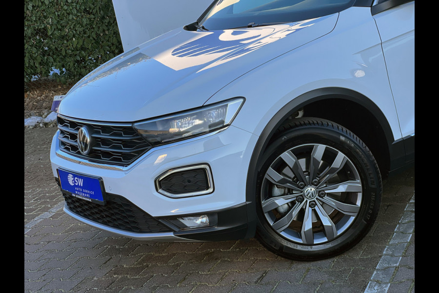 Volkswagen T-Roc 1.5 TSI Sport | Trekhaak | ACC | Navi | Camera | Virtual Cockpit