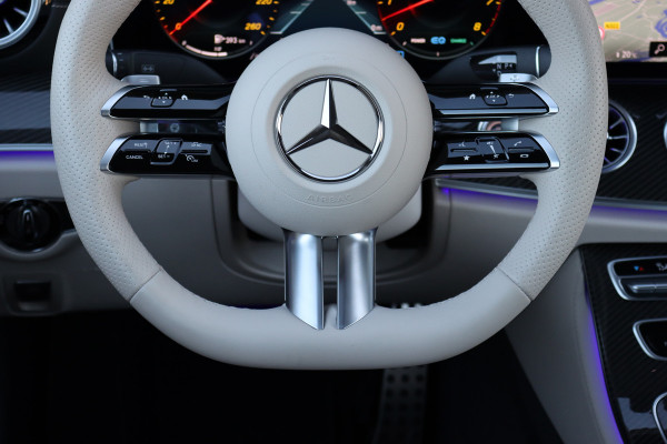 Mercedes-Benz E-Klasse Cabrio 450 4MATIC AMG Line Aut9 | Airmatic | Distronic+ | Carbon | Stoelventilatie | Verwarmd Stuurwiel | Burmester | HUD | Airscarf | Soft-Close | Memory | Massage |