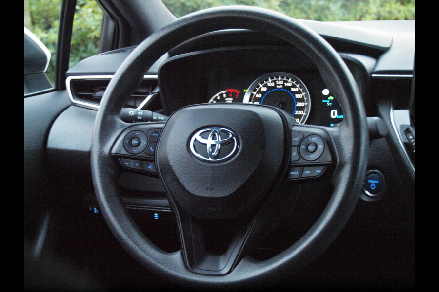 Toyota Corolla Touring Sports 1.8 Hybrid | 17 Inch | Camera | Apple Carplay | Cruise Control | DAB |